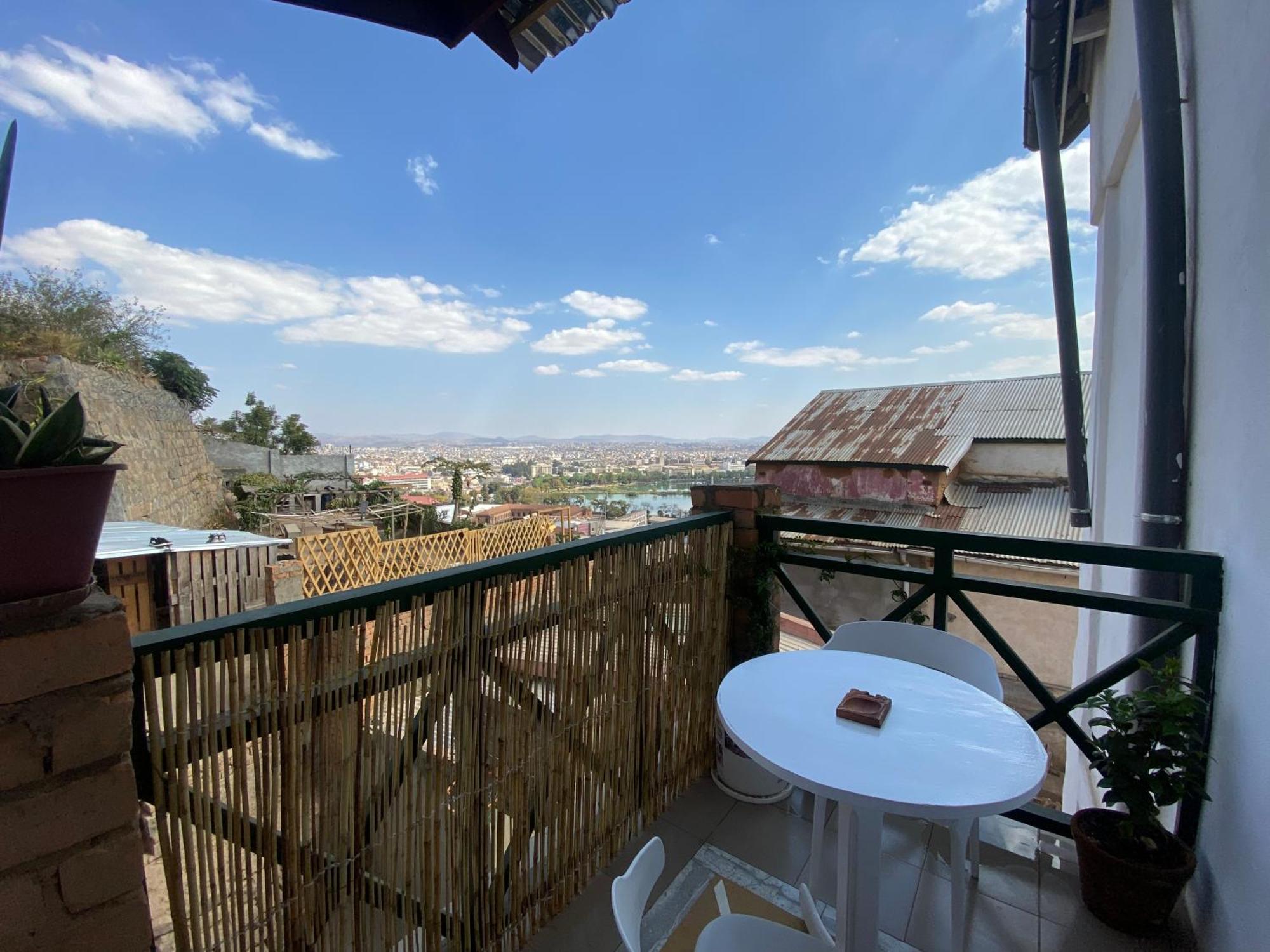 M'Serenity Guest House Tananarive Extérieur photo
