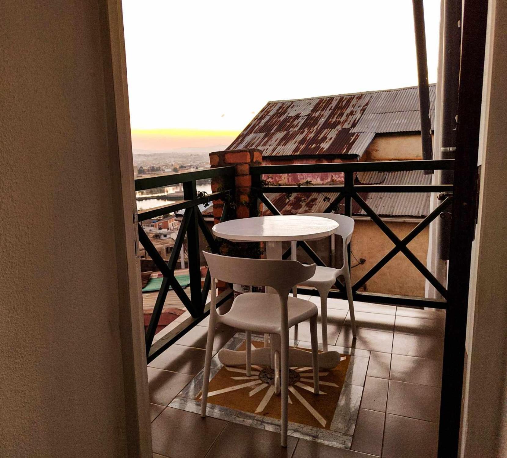 M'Serenity Guest House Tananarive Extérieur photo